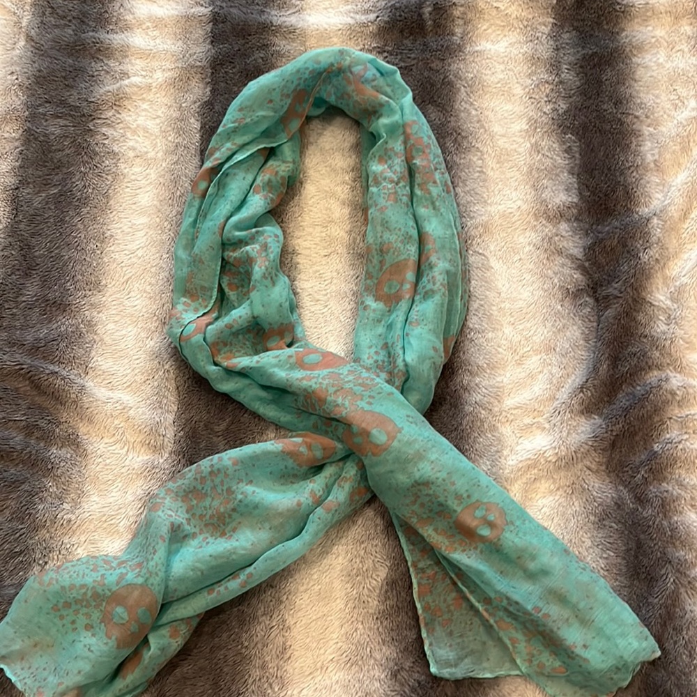 Pink skull scarf